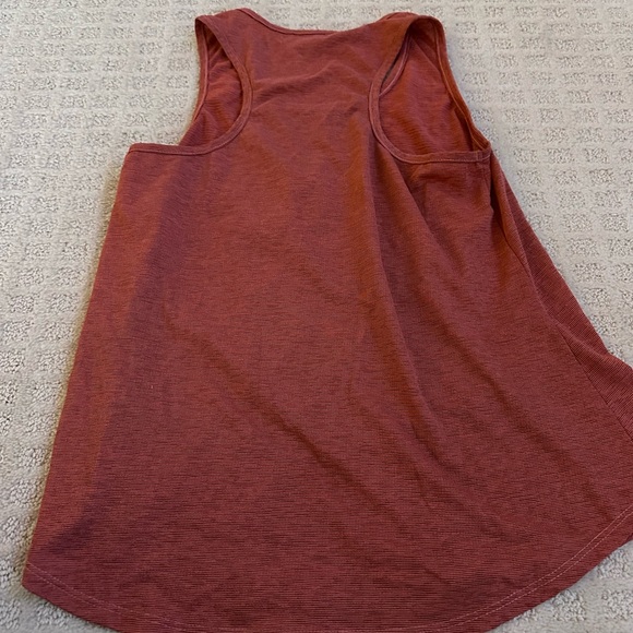 Women’s Razorback Tank Size S - Picture 3 of 3